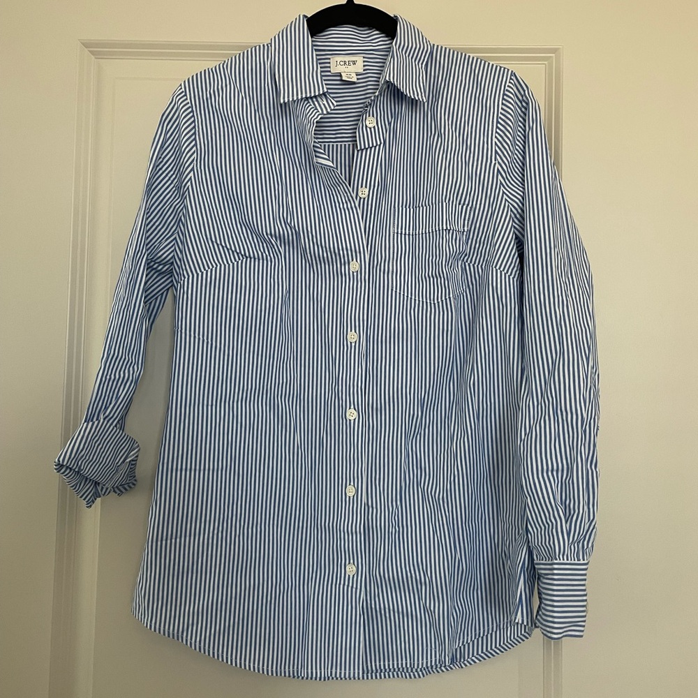 J Crew woman’s fitted button down